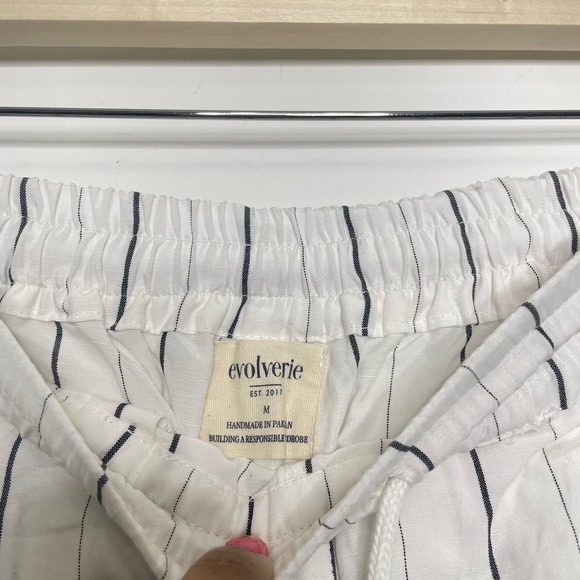 EVOLVERIE | Crop Wide Leg Pull On Pants | M - Picture 4 of 4